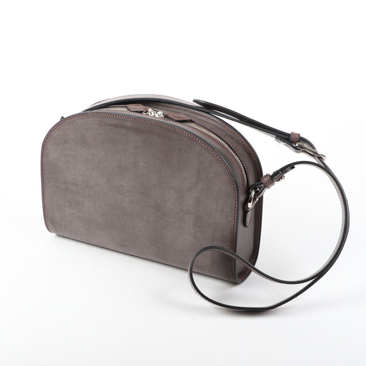 000000000172-01.jpg?size=l&w=