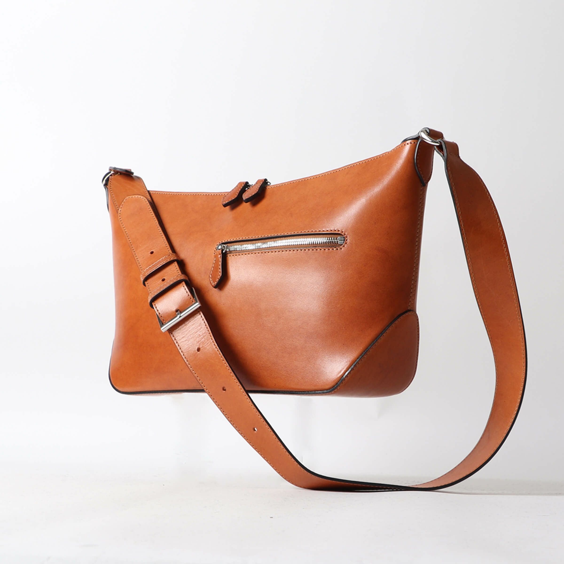 万双の双鞣和地バッグ